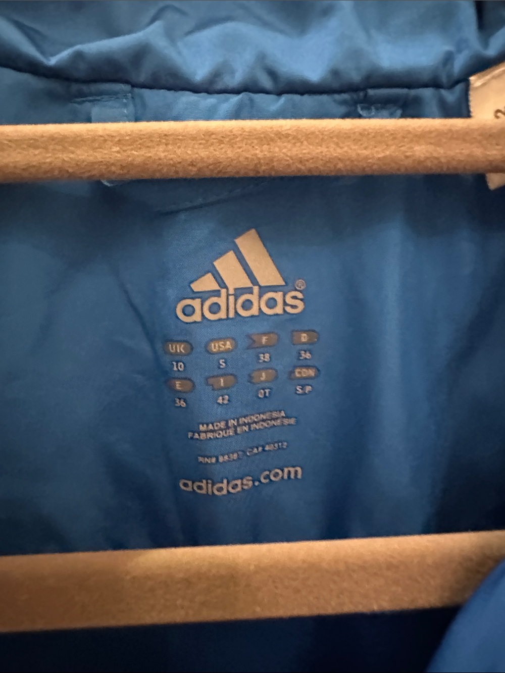 Official 2013 Boston Marathon Adidas Jacket - Picture 2 of 3